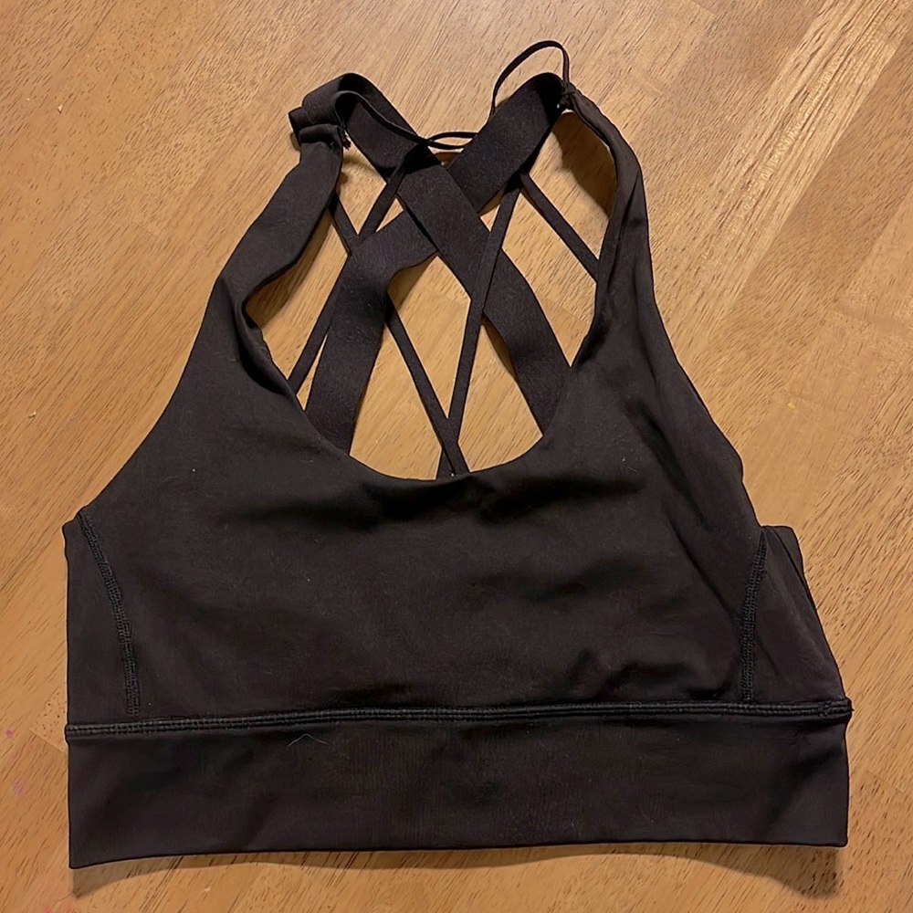 Small balance athletica sports bra worn a handful of times, very comfy!
